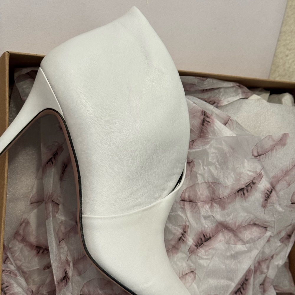 Jessica Simpson Elegant White Heels